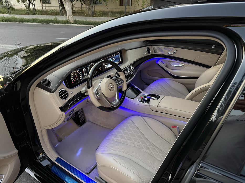 Mercedes Benz W222 S560 Long