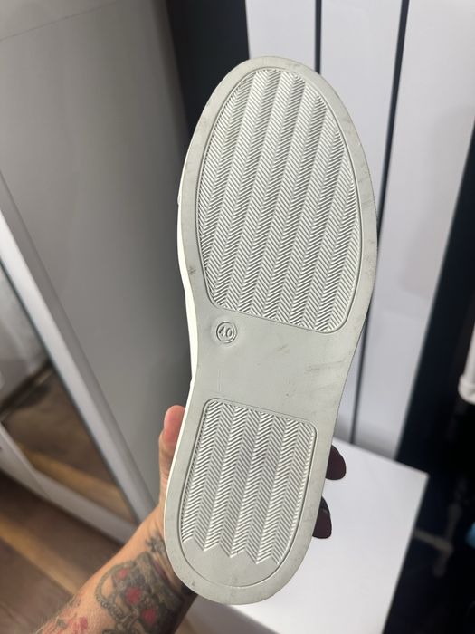 Tenesi Babista de piele