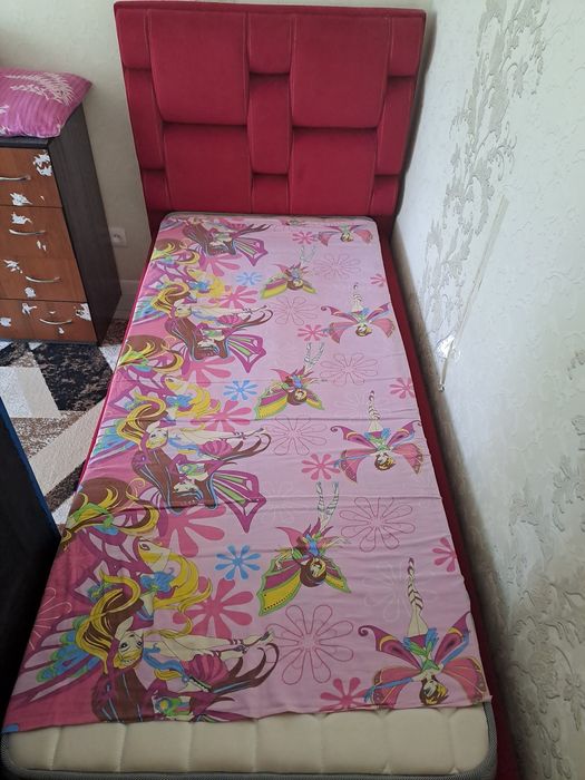 Продам кровати с матрасом!