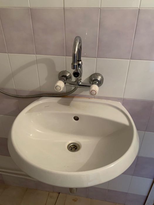 Порцеланова мивка FAYANS