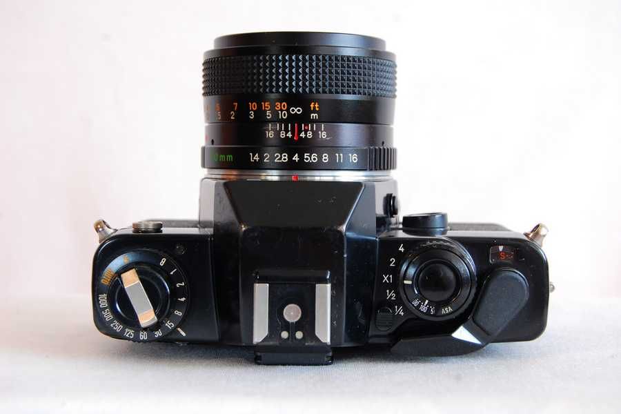 Contax 139 quartz cu obiectiv yashica ml 1.4 50, aparat foto film