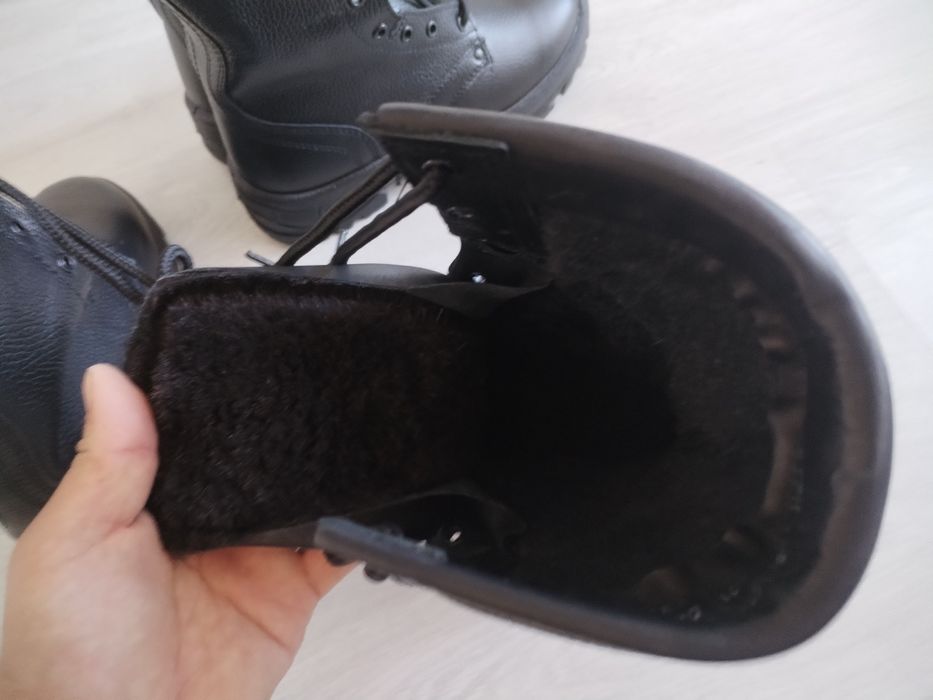 Продам берцы новые