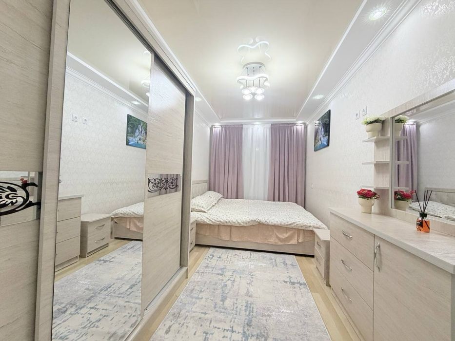 Метро М Улугбек. 2в3/3/4 евро+мебель+техника. Кирпич