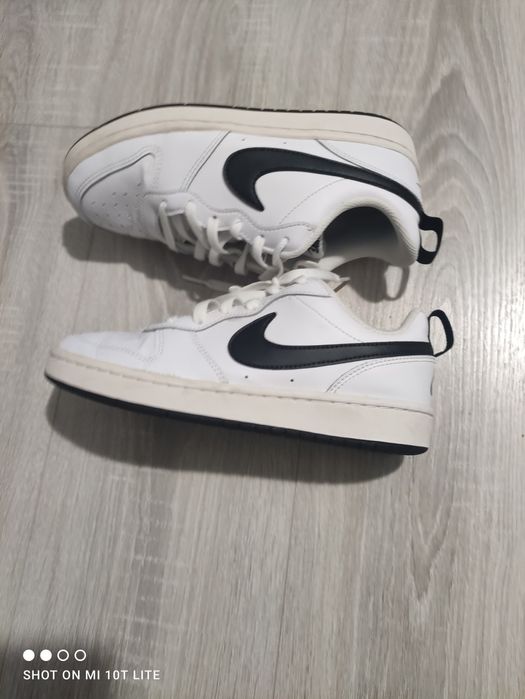 Маратонки NIKE,номер 38