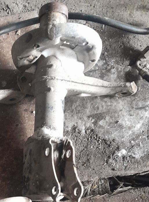 Продам запчасти на Ауди 80 б4