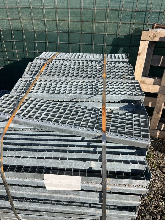 Trepte zincate 80/20