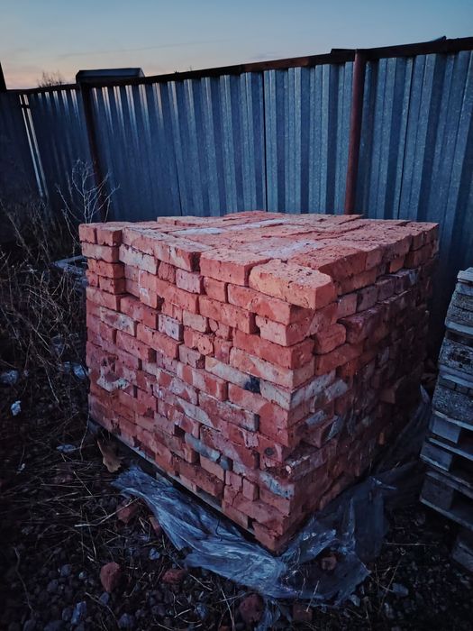 продаю кирпич новый