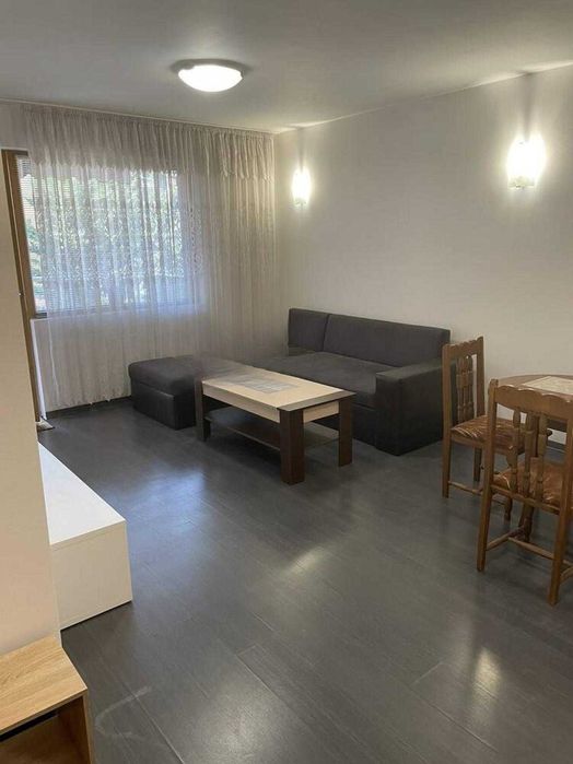 Дава се под наем Двустаен апартамент в Пловдив, Център - 60 кв.м за 425 € - Снимка #2