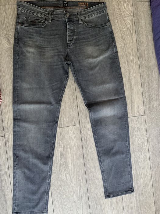 Джинсы новые