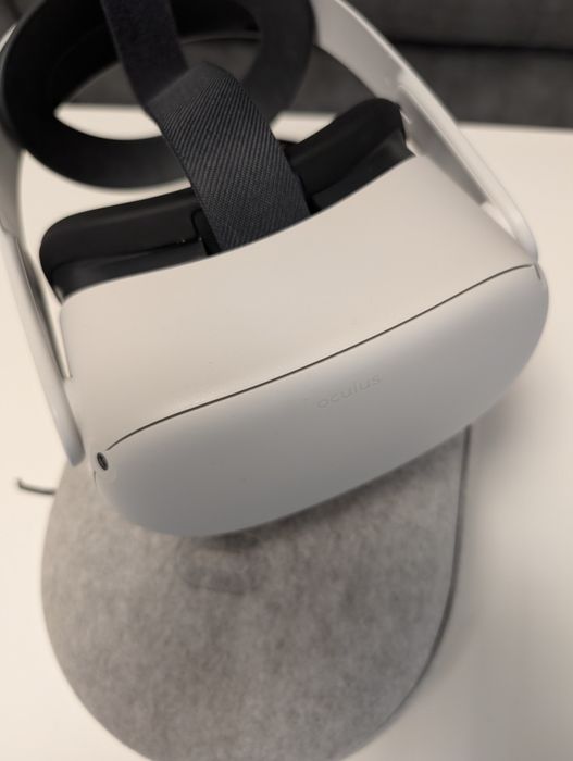 Oculus Meta quest 2 + travel case si strap upgrade