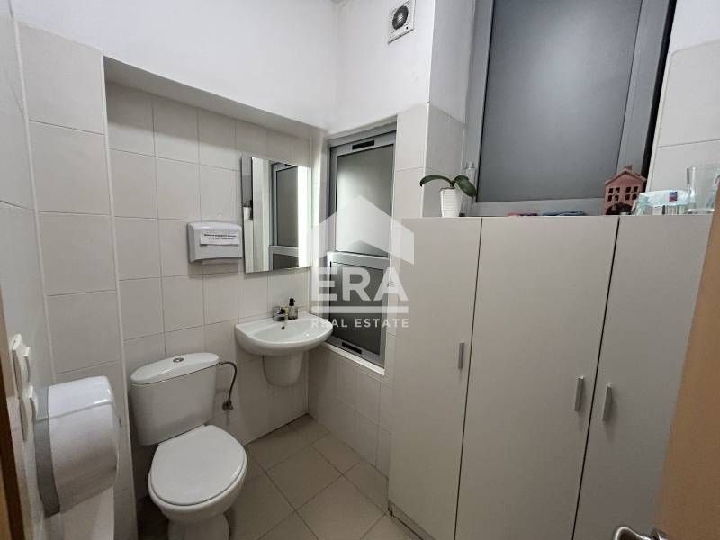 Дава се под наем Магазин в София, Център - 95 кв.м за 1695.24 € - Снимка #11