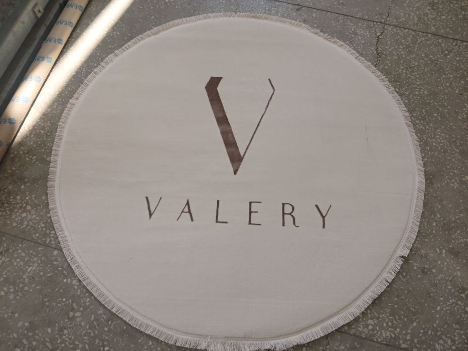 Портрет на ковре!