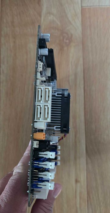 Mini NAS Chenbro + дъно Gigabyte MB10-DATTO-07 (Xeon D-1521, 2x10G LAN) 16GB RAM