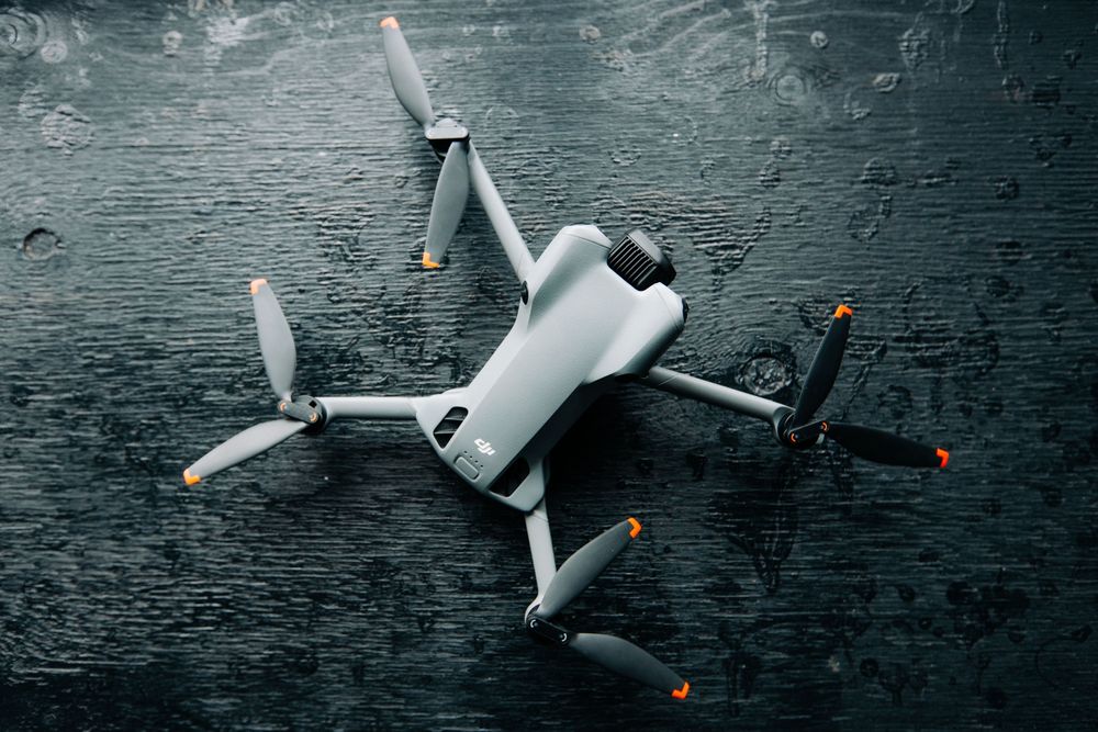 В продаже дрон DJI Mini 5 pro Combo комплект. Комбо мини 5 про.