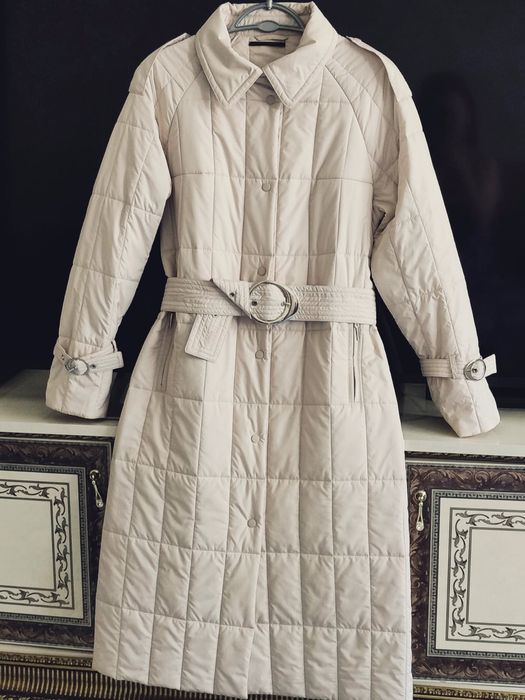 Плащь пальто стеганный размер 46