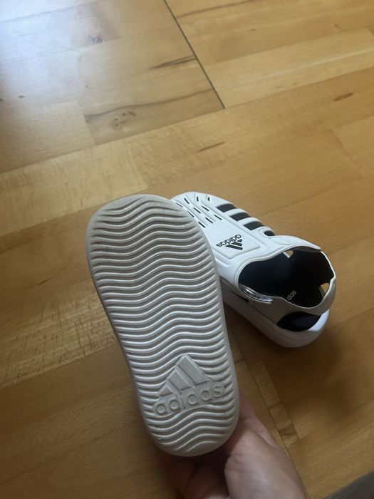 Детски сандали на Adidas