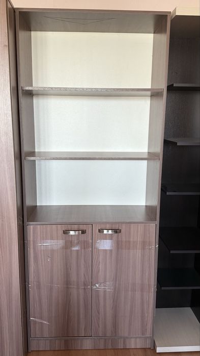 Продам стеллаж с полками