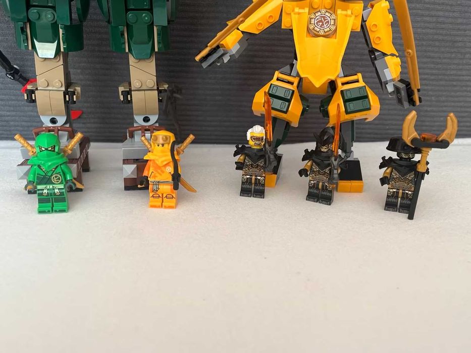 Lego Ninjago 71794: Lloyd and Arin's Ninja Team Mechs