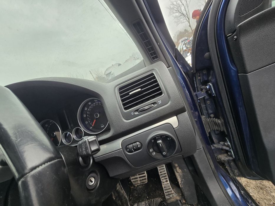 Продавам Голф 5 GTI на ЧАСТИ (Golf V 2.0 TFSI 200hp) имам и други коли