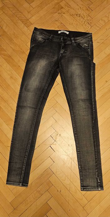 Дънки и панталони