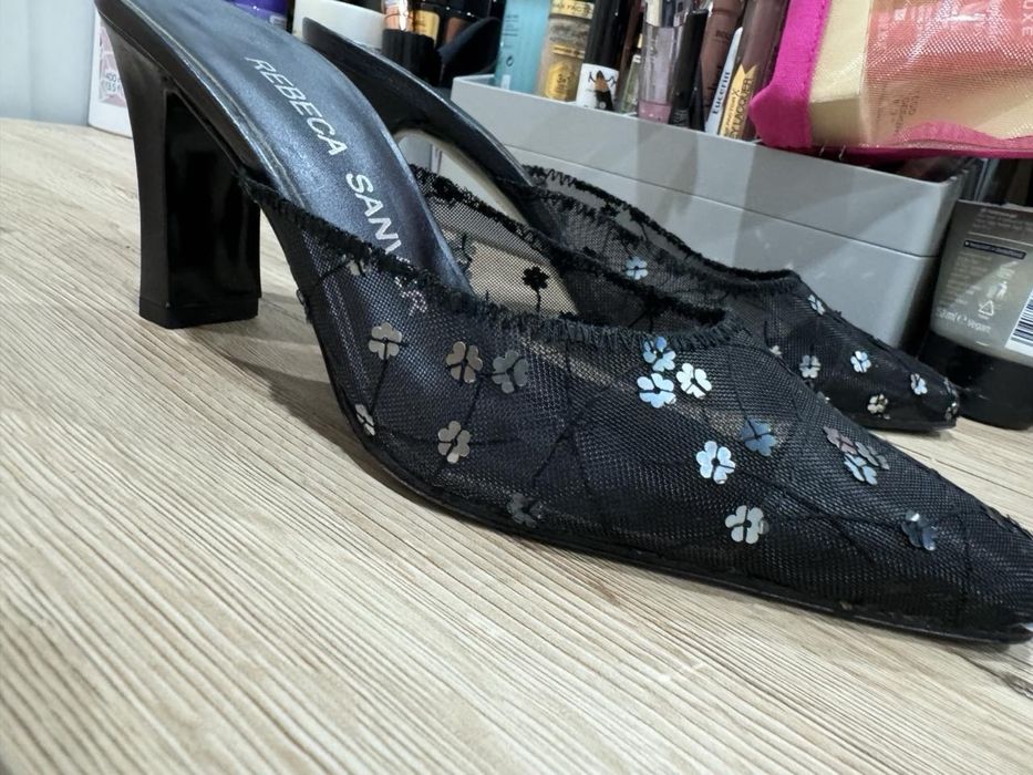 Нови мрежести обувки Rebeca Sander