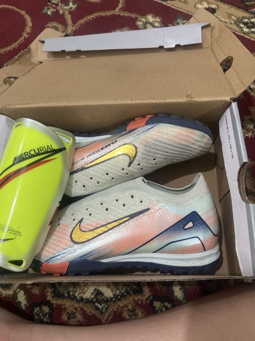 Продаю nike air max mds005 щитки в подарок