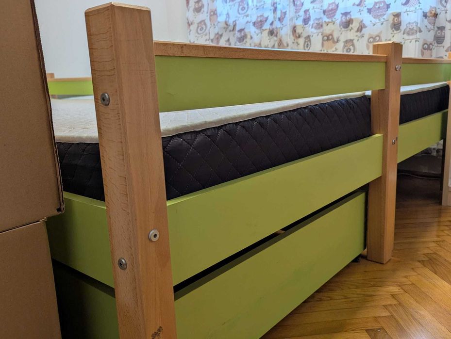 Pat etajat 2 x 190x80, cadru lemn masiv + birou