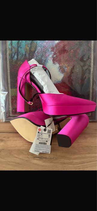 Продам женскую обувь