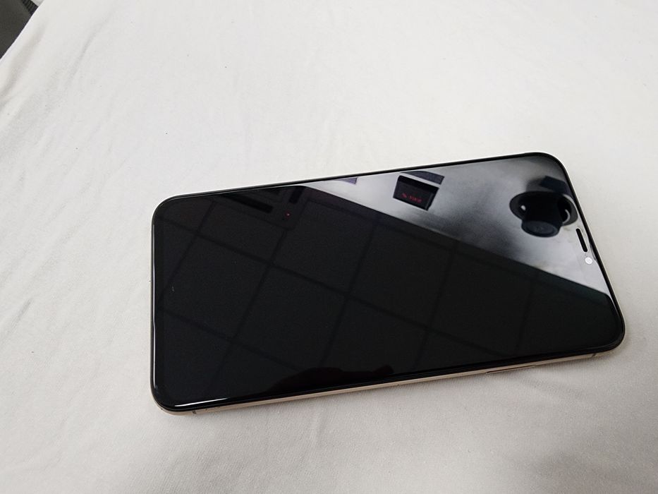 Iphone XS Max KH/A Gold Bat 100% Uselenniy Srochna Toshkent