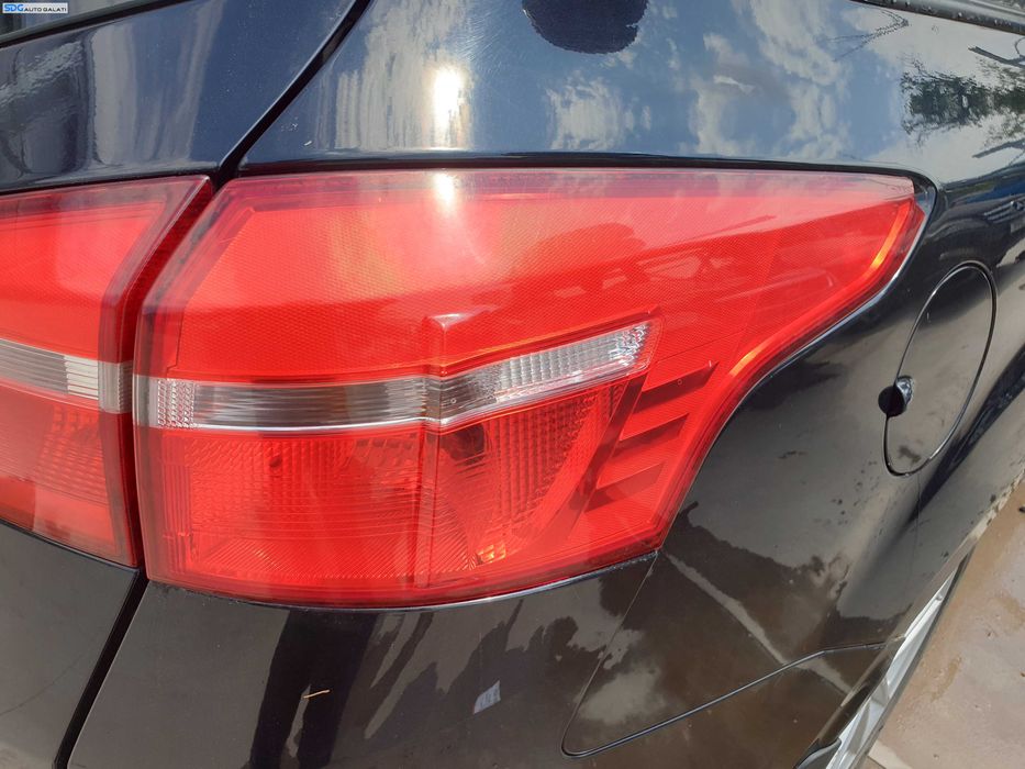 Tripla Stop Lampa Dreapta de pe Aripa Caroserie cu Imperfectiune Ford Focus 3 Break Combi FL Facelift 2014 - 2018 [K6418]