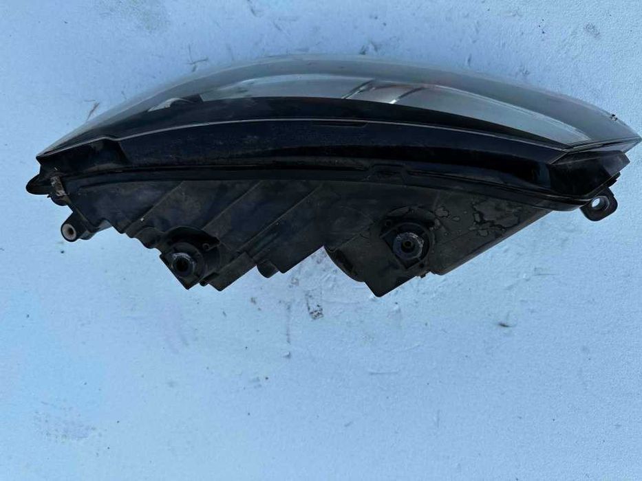 Far Dreapta cu Halogen Volkswagen Touran 1T3 2010 - 2015