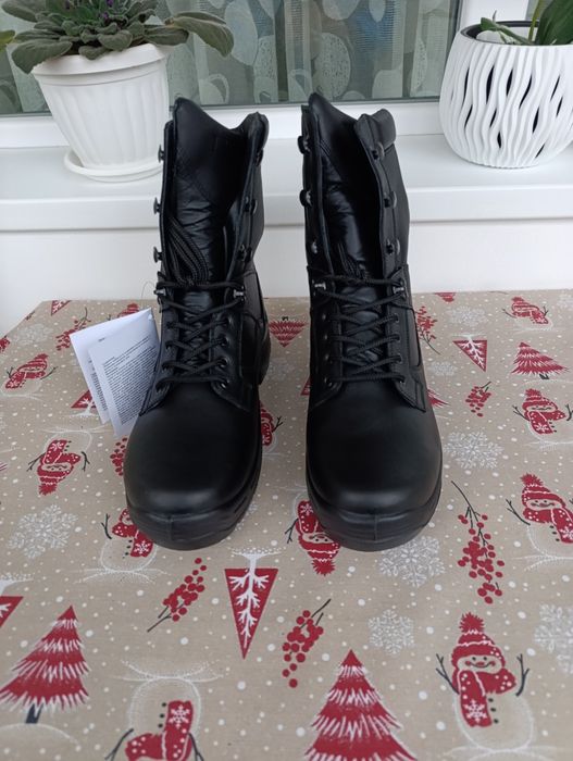 Полицейски кубинки от естествена кожа,много здрави и удобни.Номер 42.