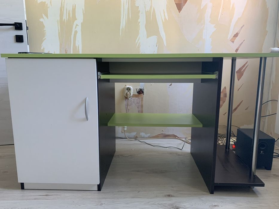 Ученическо бюро.