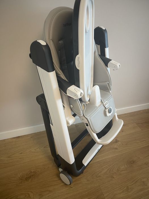 Детски стол за хранене peg perego