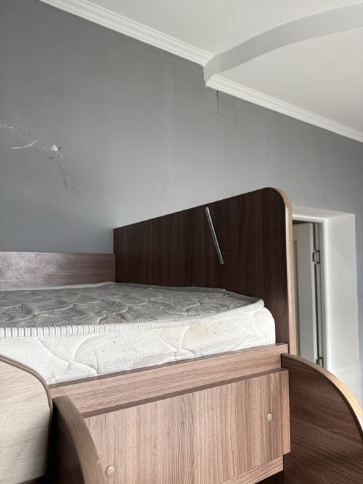 Продам двухярусную , двухэтажную кровать