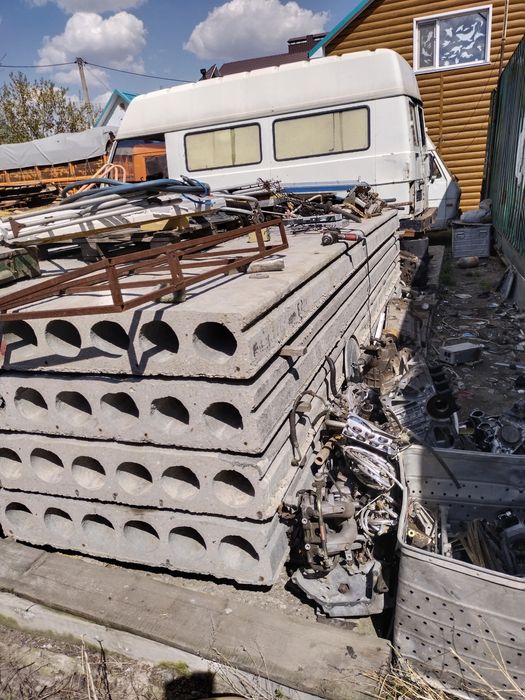 Продам плиты перекрытия размер 4,5 / 1,2