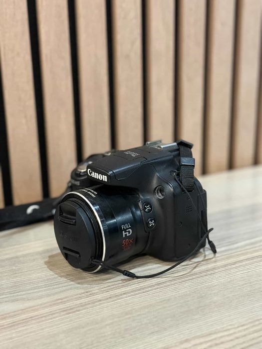 Фотоапарат Canon – 50x Zoom, Full HD