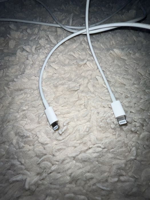 2 X Apple Usb C to Lightning noi