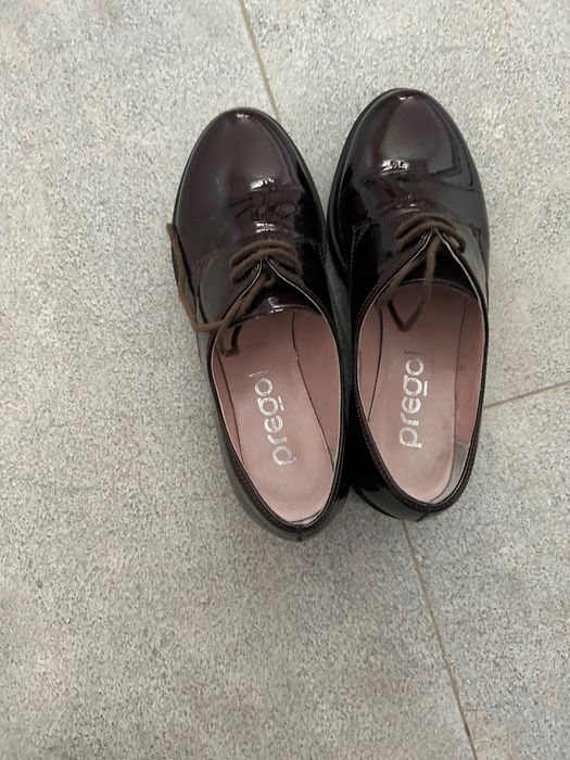 Pantofi, piele lăcuită , culoare vișiniu