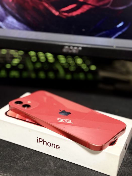 Iphone 12 червен 64GB