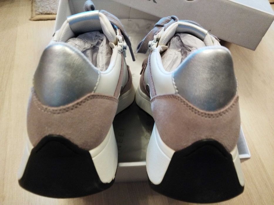 Чисто нов,GEOX,ном.38, 169лв.