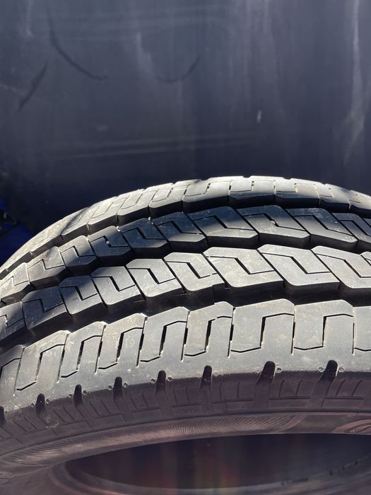 Летни гуми 225 65 16C Continental