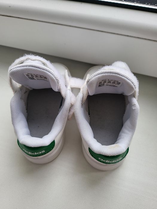Pantofi sport ADIDAS mărime 20