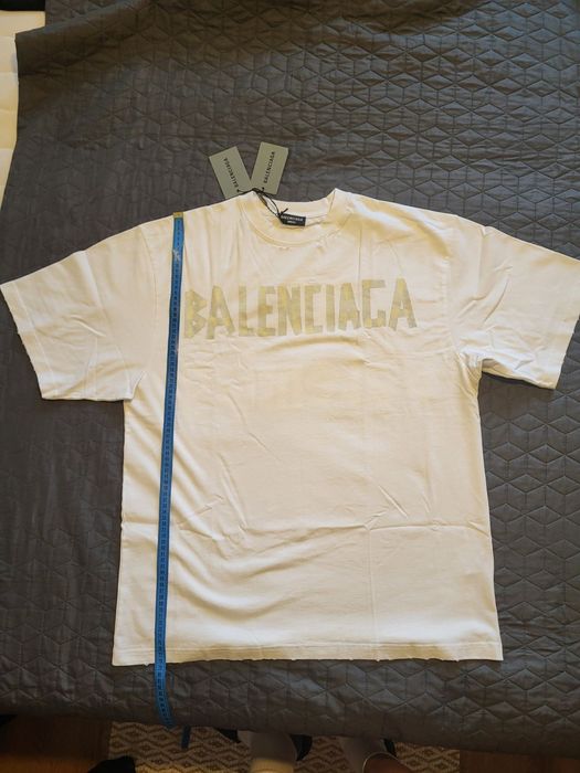 Оригиналта тениска Balenciaga