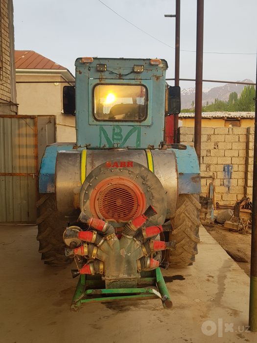 Traktor sotiladi