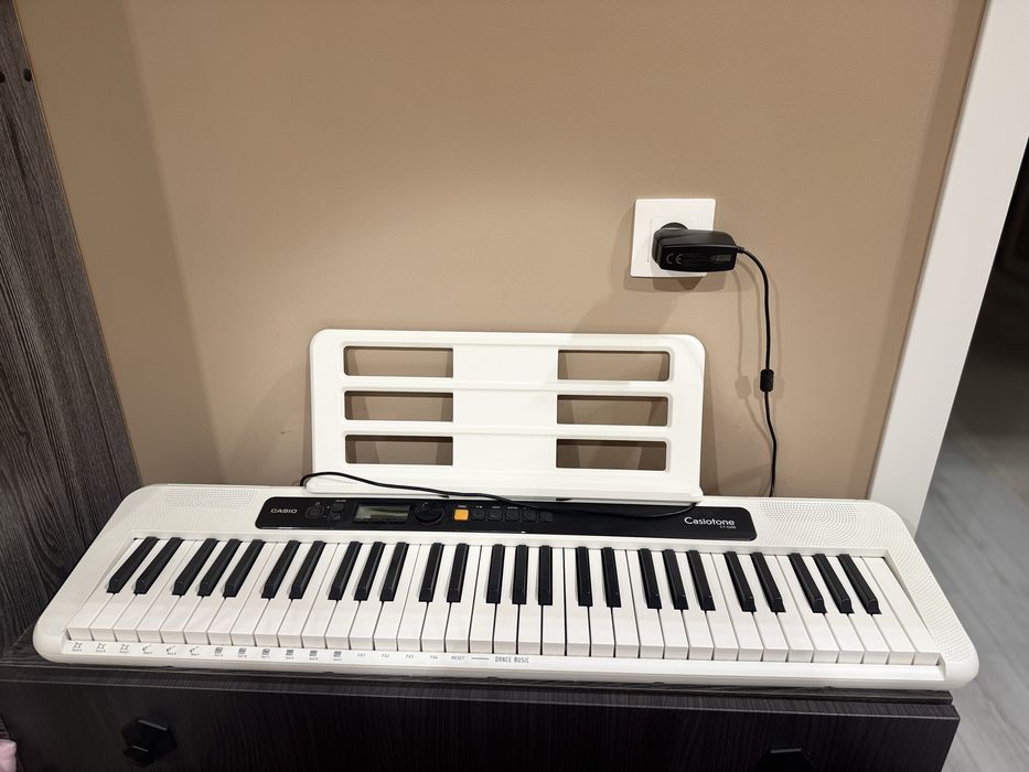 Продам Синтезатор Casio оригинал, новый