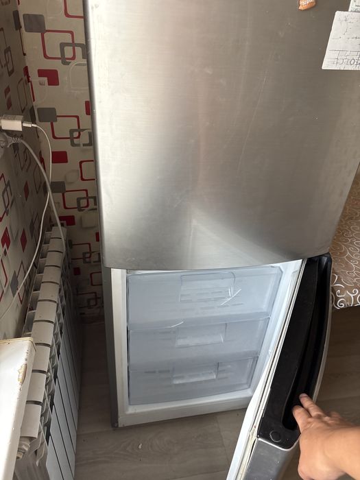 Холодильник в хорошем сост