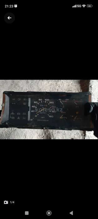 Щиток на панель  на ВАЗ 99