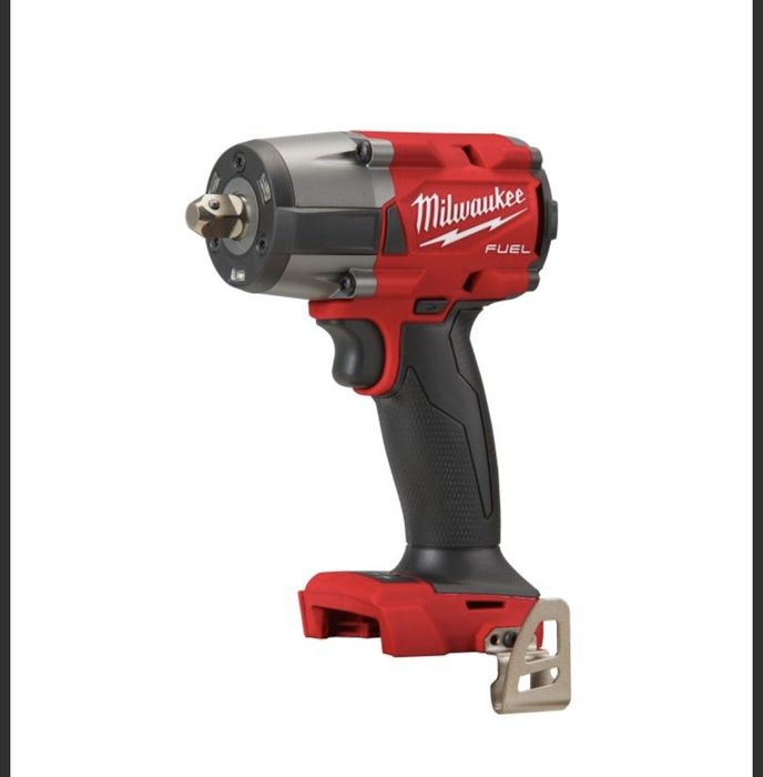 Акумулаторен ударен гайковерт Milwaukee