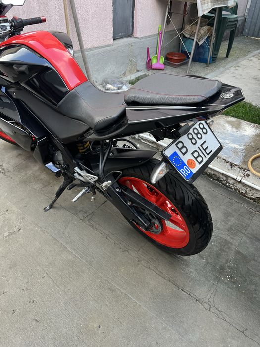 Yamaha YZF R125